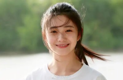 ​为什么这么多人黑刘浩存？刘浩存为什么不招人喜欢妈妈事情真相