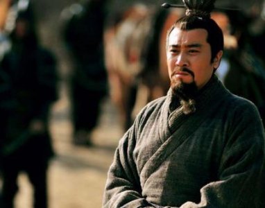 ​刘备要是统一天下 刘备会先对哪两个人下手