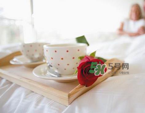 坐月子吃素应该吃什么？吃素坐月子怎么坐？