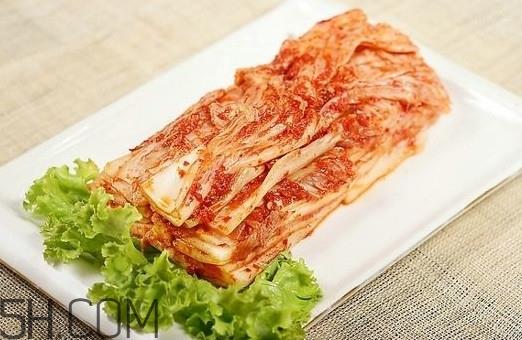 辣白菜是酸的吗？辣白菜是泡菜吗