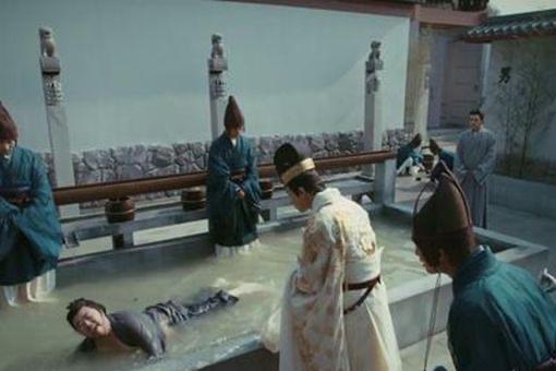 网络图片(侵删) 网络图片(侵删)