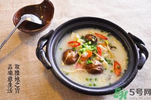 鲫鱼汤的营养价值 鲫鱼汤的功效与作用