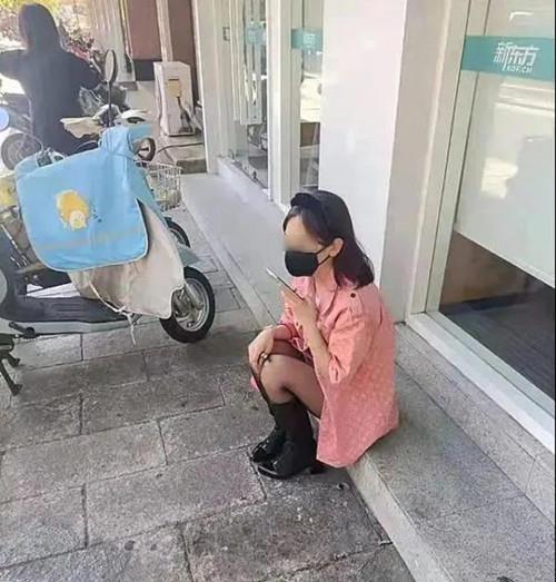 杭州法拉利撞人事件，藏着一段“绿了车主”的狗血剧情5