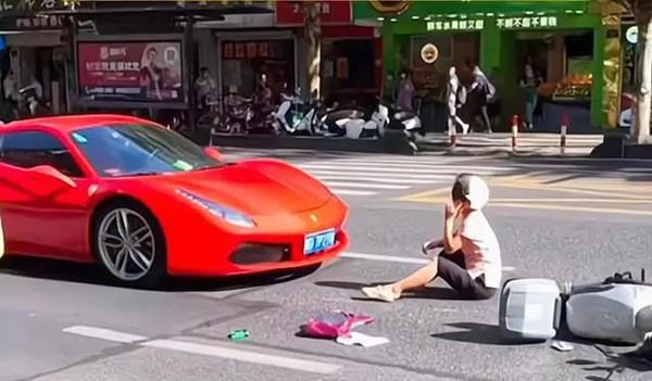 杭州法拉利撞人事件，藏着一段“绿了车主”的狗血剧情