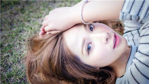 第一次约会内向聊什么？如何自然的和女生聊天