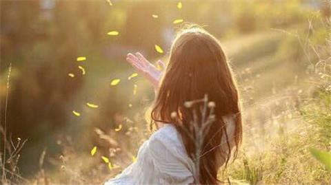 女生不回微信还要追吗