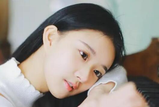  女生喜欢和你聊天就是喜欢你吗