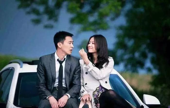 44岁的徐静蕾结婚了？能耐得住单身的女人，都不简单