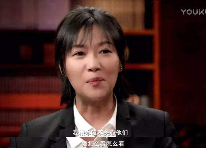 44岁的徐静蕾结婚了？能耐得住单身的女人，都不简单