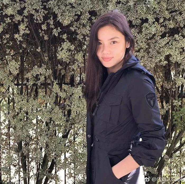 黎明宣布自己当爸爸了，女方是小自己19岁的助理