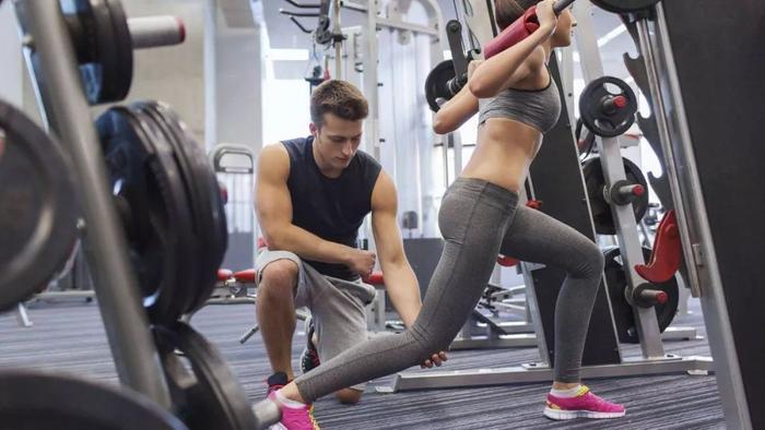 健身教练和用健身APP有什么区别？