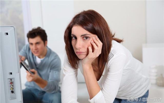 男人厌烦你的五个表现，第四个很明显！