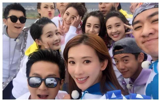 两年前的《奔跑吧》是如何介绍李沁的？如今看来，真是神预言