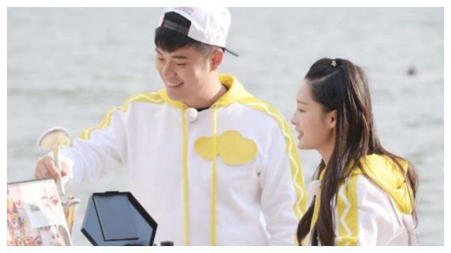 两年前的《奔跑吧》是如何介绍李沁的？如今看来，真是神预言