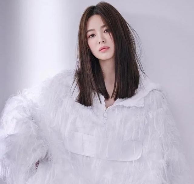 离婚后宋慧乔风格大变，3段恋情1段婚姻，39岁的乔妹成长了许多