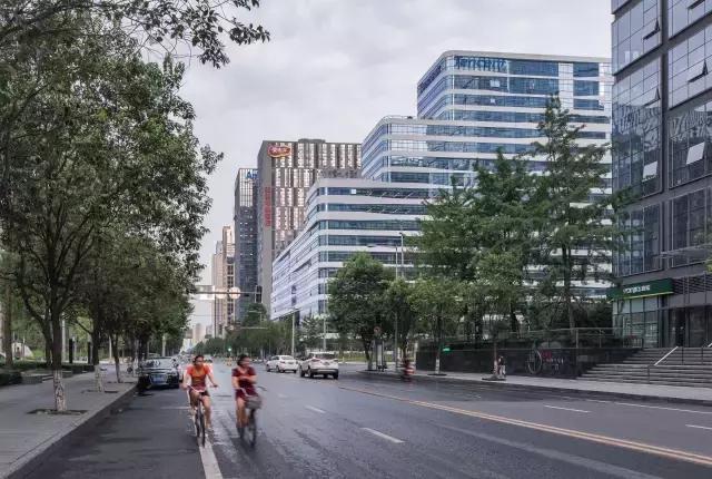 传说中别人家办公室——成都腾讯大厦!