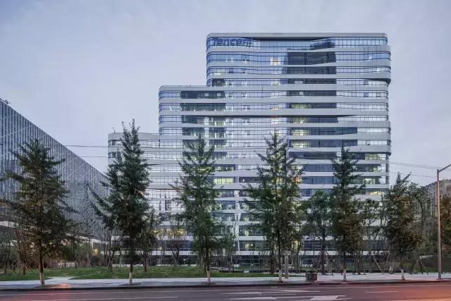 传说中别人家办公室——成都腾讯大厦!