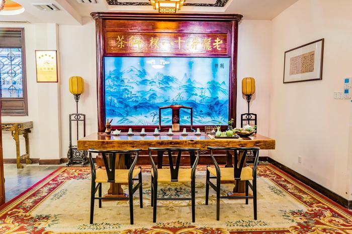 传说中的十八棵御龙井