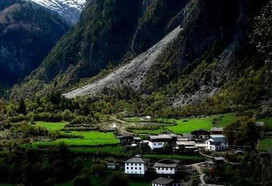 中国唯一“一女侍二夫”的村,兄弟轮岗,却被称为最纯洁的仙境