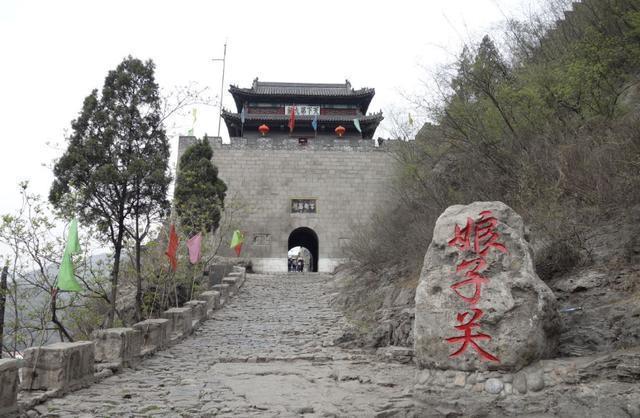 中国唯一军礼下葬的公主