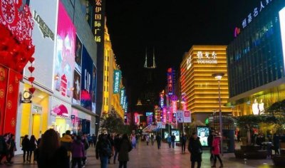 ​中国唯一要办通行证才能进入的街道，短短250米，成购物免税天堂