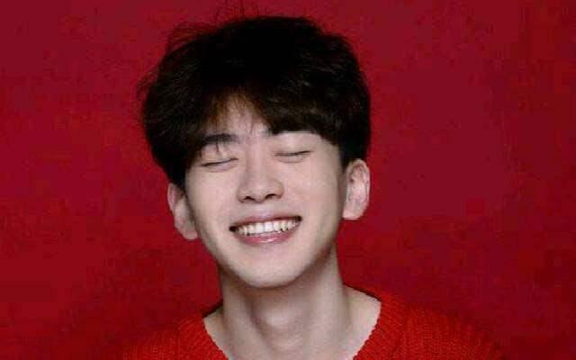 传说中的抖音一姐下海捞钱?广告费高到离谱,却不被看好!