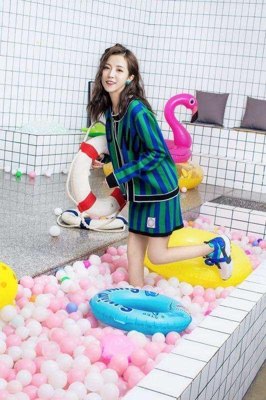 传说中的抖音一姐下海捞钱?广告费高到离谱,却不被看好!