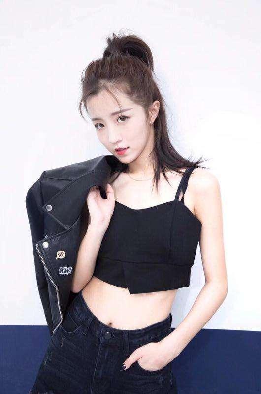 传说中的抖音一姐下海捞钱?广告费高到离谱,却不被看好!