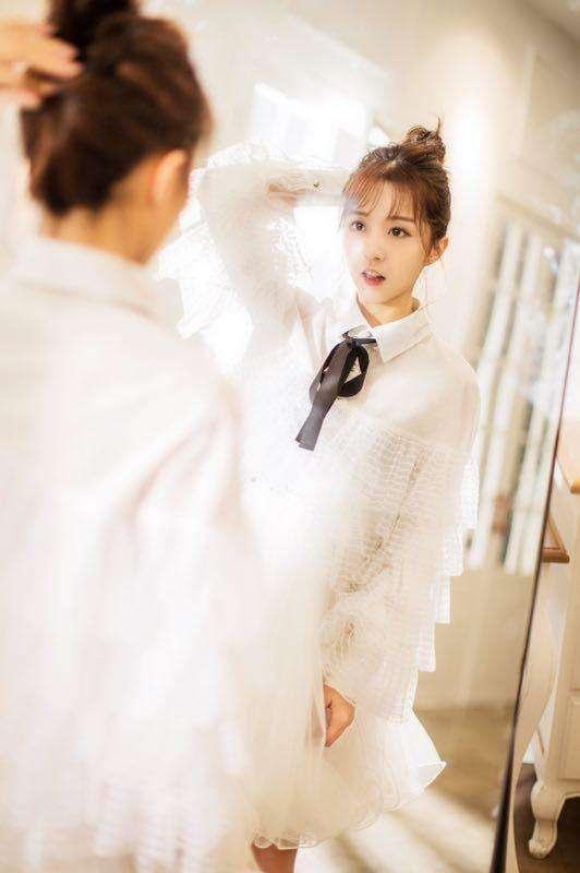 传说中的抖音一姐下海捞钱?广告费高到离谱,却不被看好!