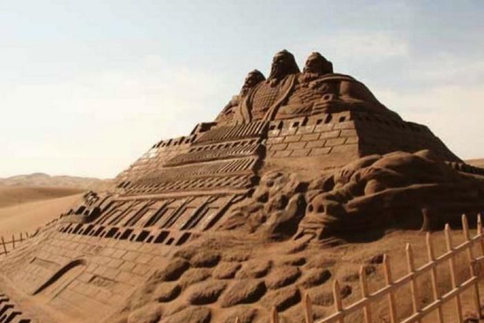 中国唯一的沙漠城市,被称为“活着的楼兰”,如今成影视取景地