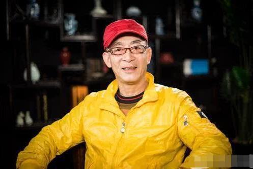 中国唯一一位拥有两张身份证的人，是我们童年的回忆，没人不认识