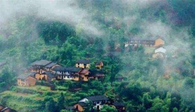 ​中国唯一女性不穿内衣的民族