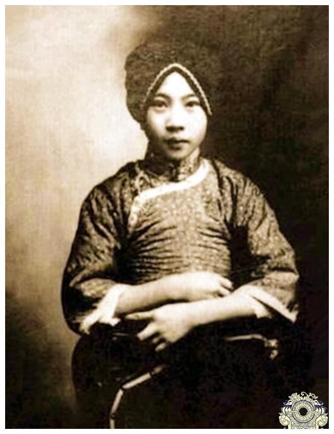 老照片再现百年前青楼女子真实样子：长相漂亮，图7让小王爷疯狂