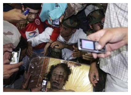 一代枭雄萨达姆与卡扎菲，谁临死前更有尊严？