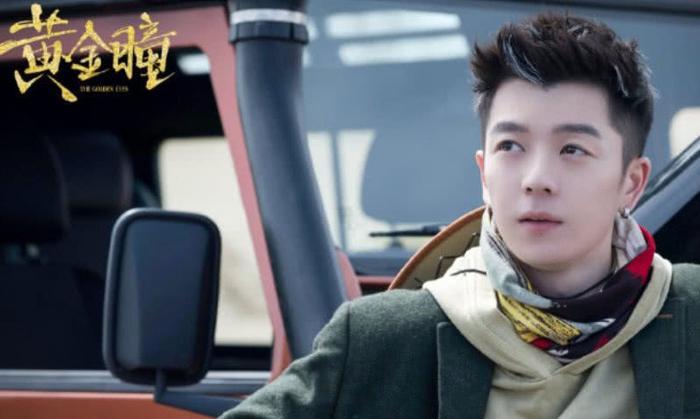 名字取得不会念,搭档张嘉译孙红雷也没红,今搭档张艺兴,红了