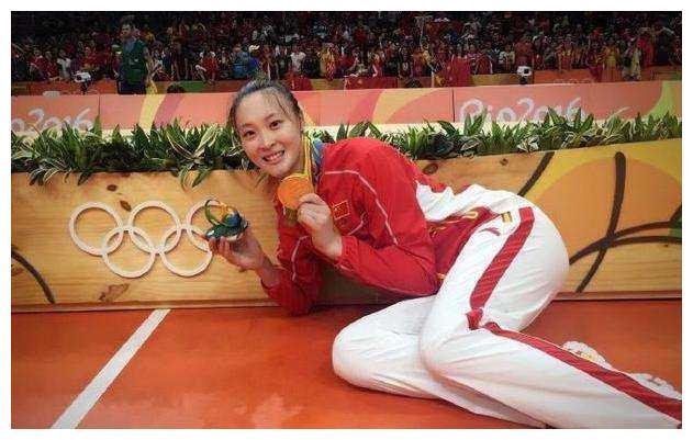 排球女神惠若琪婚纱照曝光,学霸男友十分帅气,一对璧人婚期将近