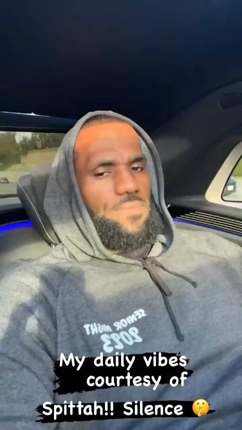 多位名记报道:詹姆斯已经逐渐恢复正常训练……