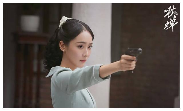 谋女郎一路下凡的14年，原来是这样