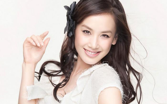 偶遇黄圣依安迪在迪士尼玩耍，还亲切的与粉丝合影？