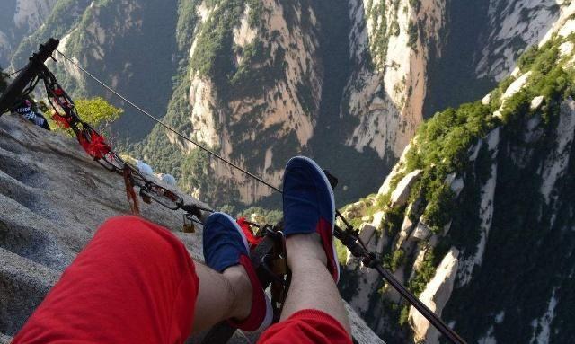 华山又现游客跳崖？人间百味，生命可贵，请坚持