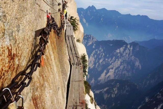 华山又现游客跳崖？人间百味，生命可贵，请坚持