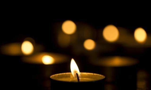 华山又现游客跳崖？人间百味，生命可贵，请坚持