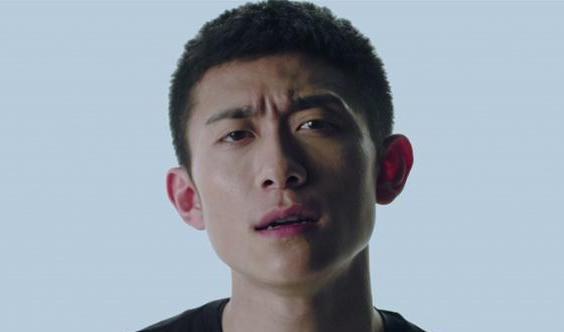 她是余罪女主角，虽然张一山是主要功臣，但别忘了她。