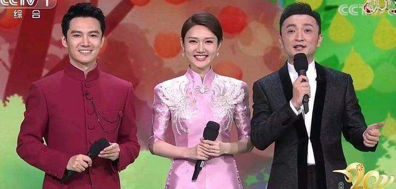 春晚年纪最小女主持火了(春晚年纪最小女主持口误)