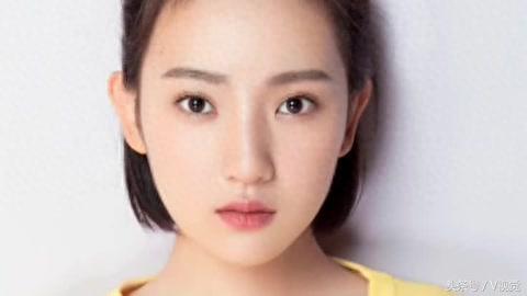 外形甜美的孙艺宁在古装剧《兰陵王》中饰演红萼，十分惹人喜欢