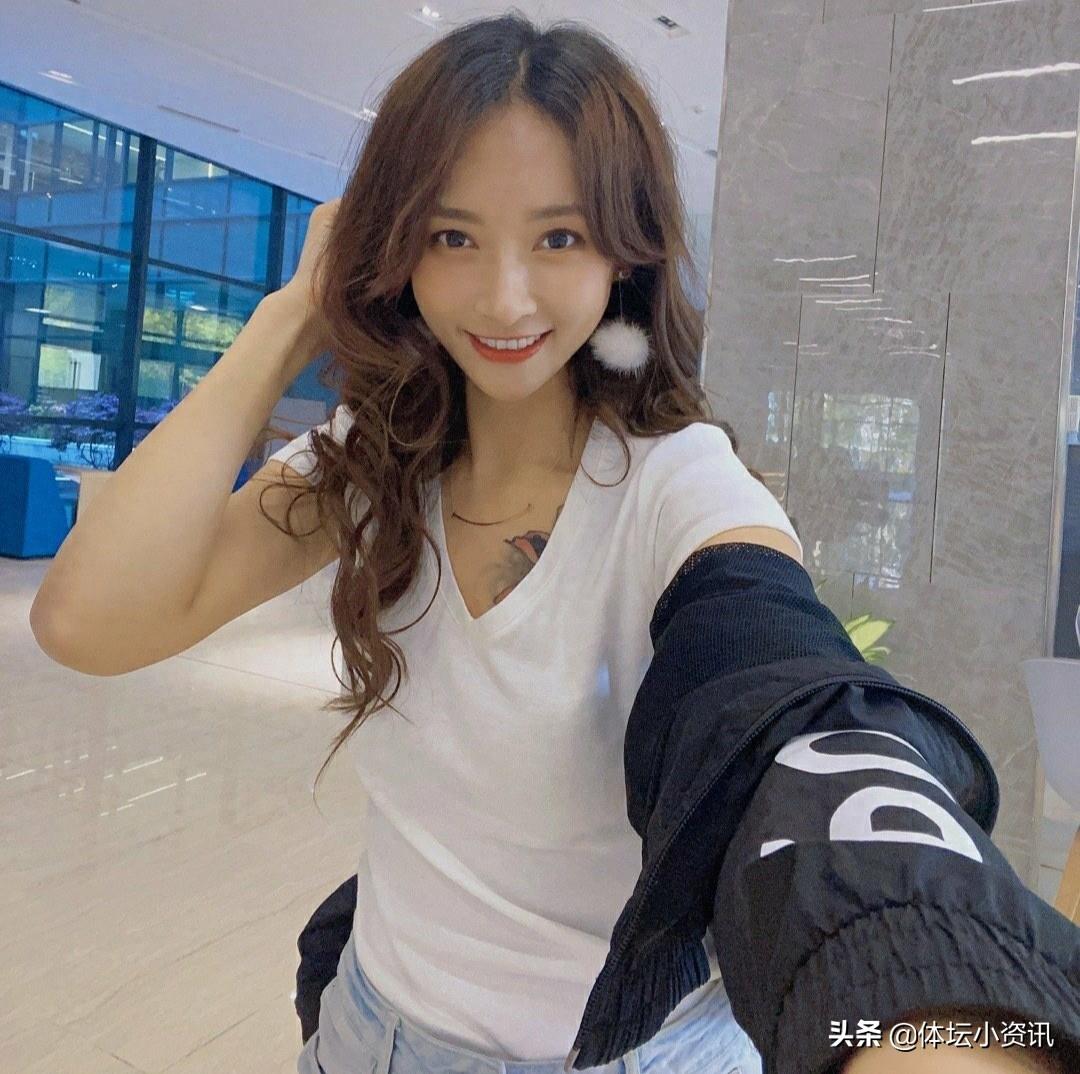 中国女篮,石一童,自拍照,青春靓丽