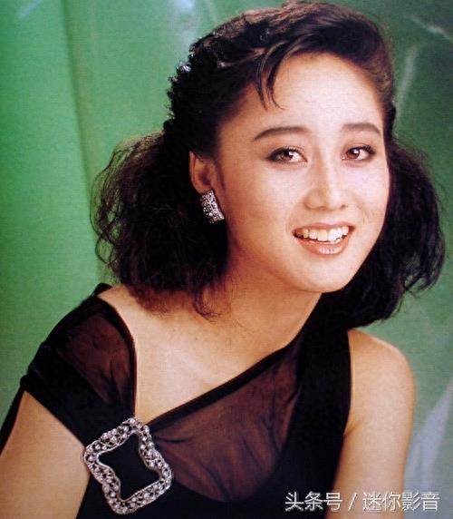 女星利智早期旧照，天生妩媚妖娆