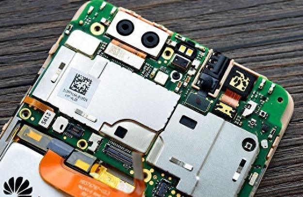 华为荣耀V8拆解各方面都很到位