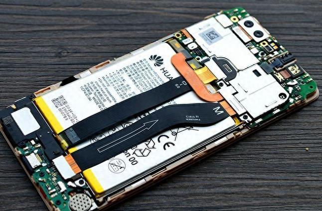 华为荣耀V8拆解各方面都很到位