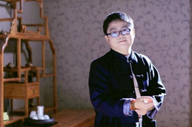 10位网络小说大神，辰东三少最帅，禹岩最文弱，今何在超有气质